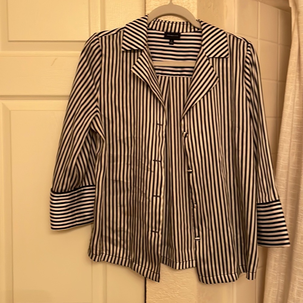 who what wear striped blouse